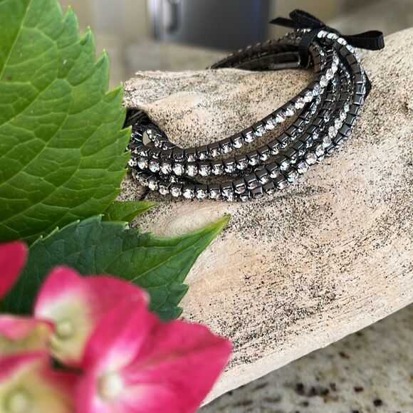 Set of 5 pull on layering bracelets. - Picture 3 of 5